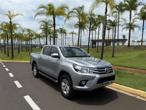 TOYOTA HILUX 2.8 SRV 4X4 CD 16V DIESEL 4P AUTOMÁTICO